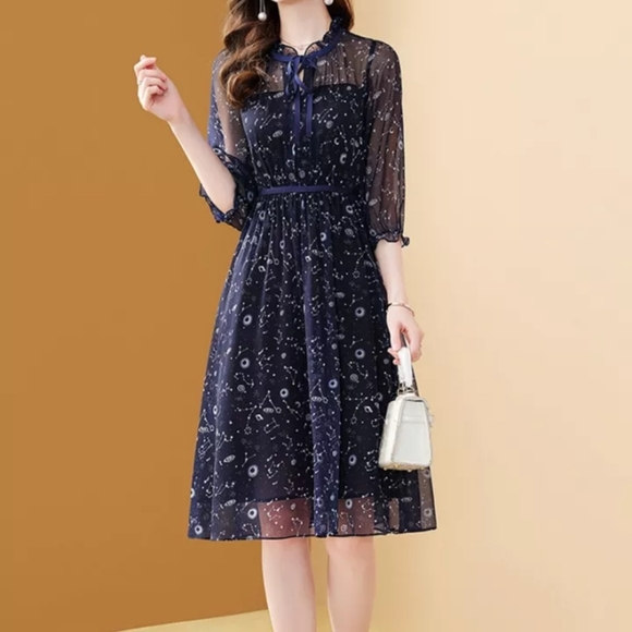 Navy blue dress - Picture 2 of 5